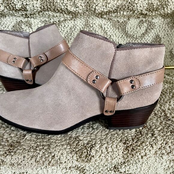 Sam Edelman Phoenix Taupe Suede Bootie Boots Size 7 NWOT - Picture 2 of 5